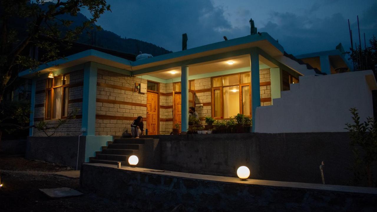 Jal-Vayu Cottages Manāli Exteriör bild